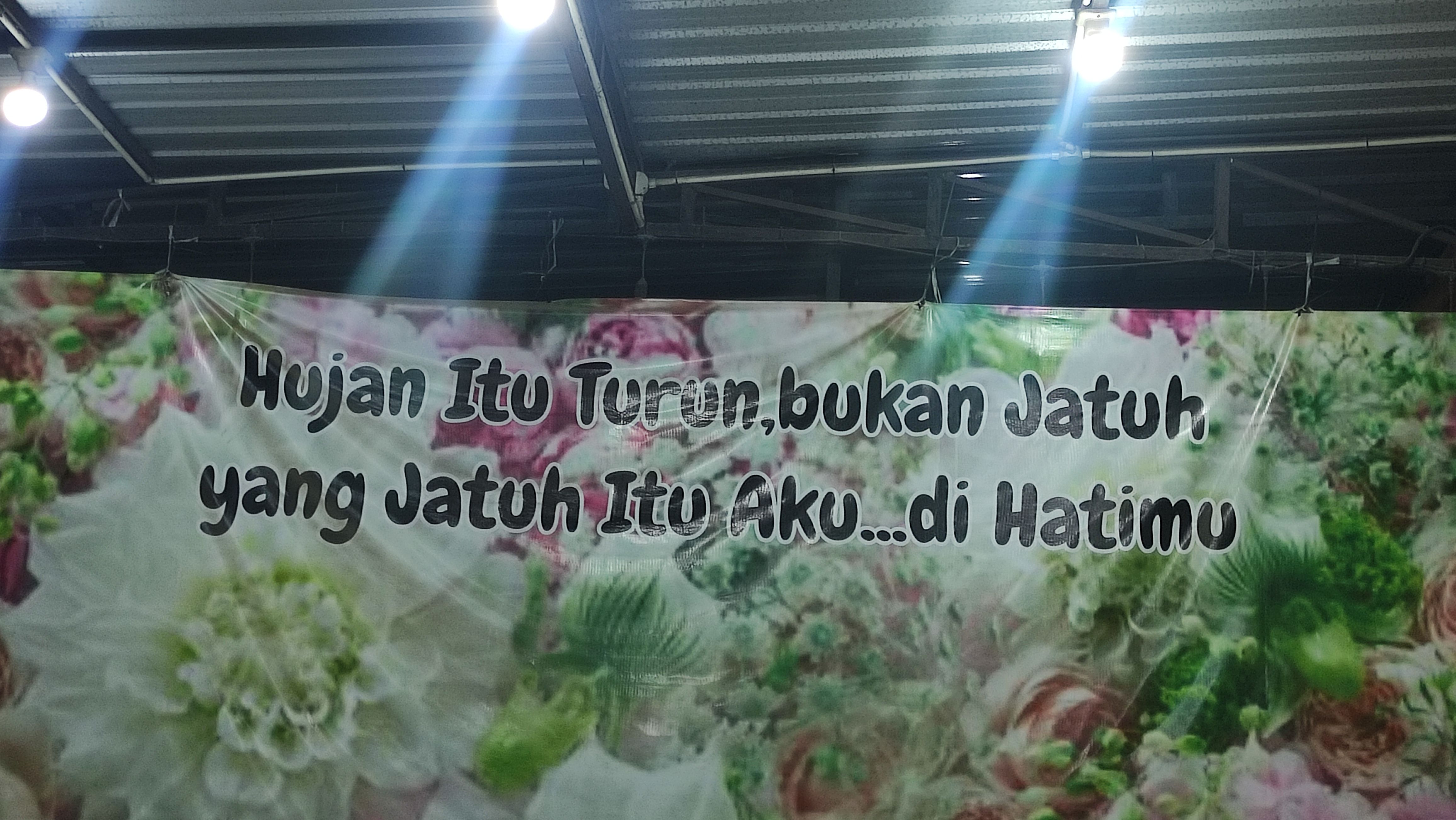 Segarnya Es Teh Ramen